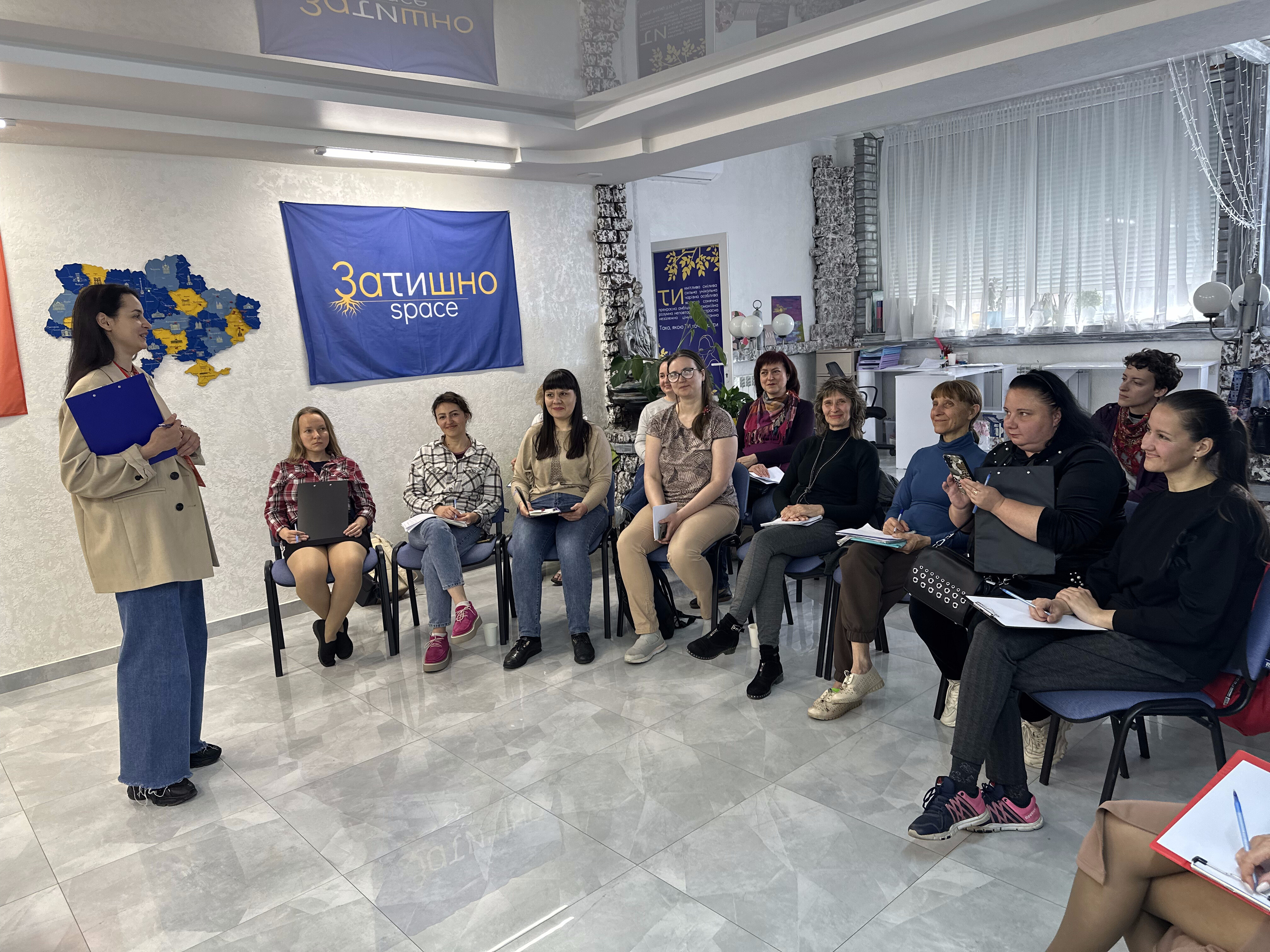 Понад 300 людей пройшли тренінги з ненасильницького спілкування в «Затишно space» | БФ «Схід SOS», картинка №2